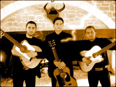 Les guitaristes du  groupe Los Ritanos